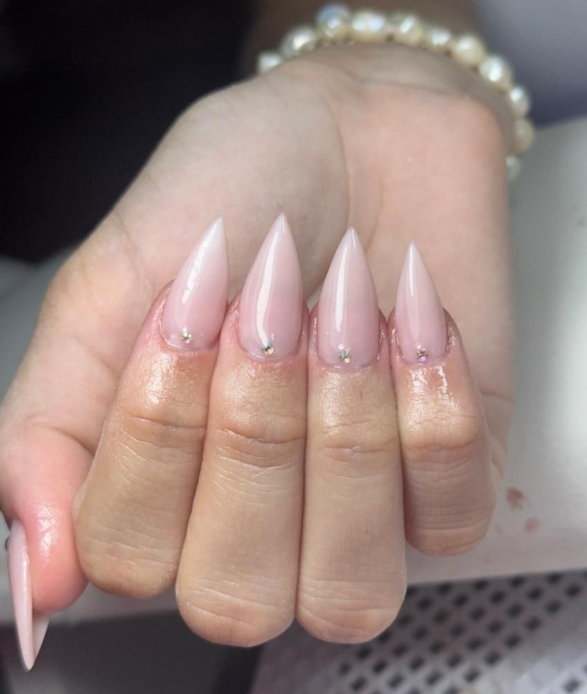 Trabalho de unhas 1